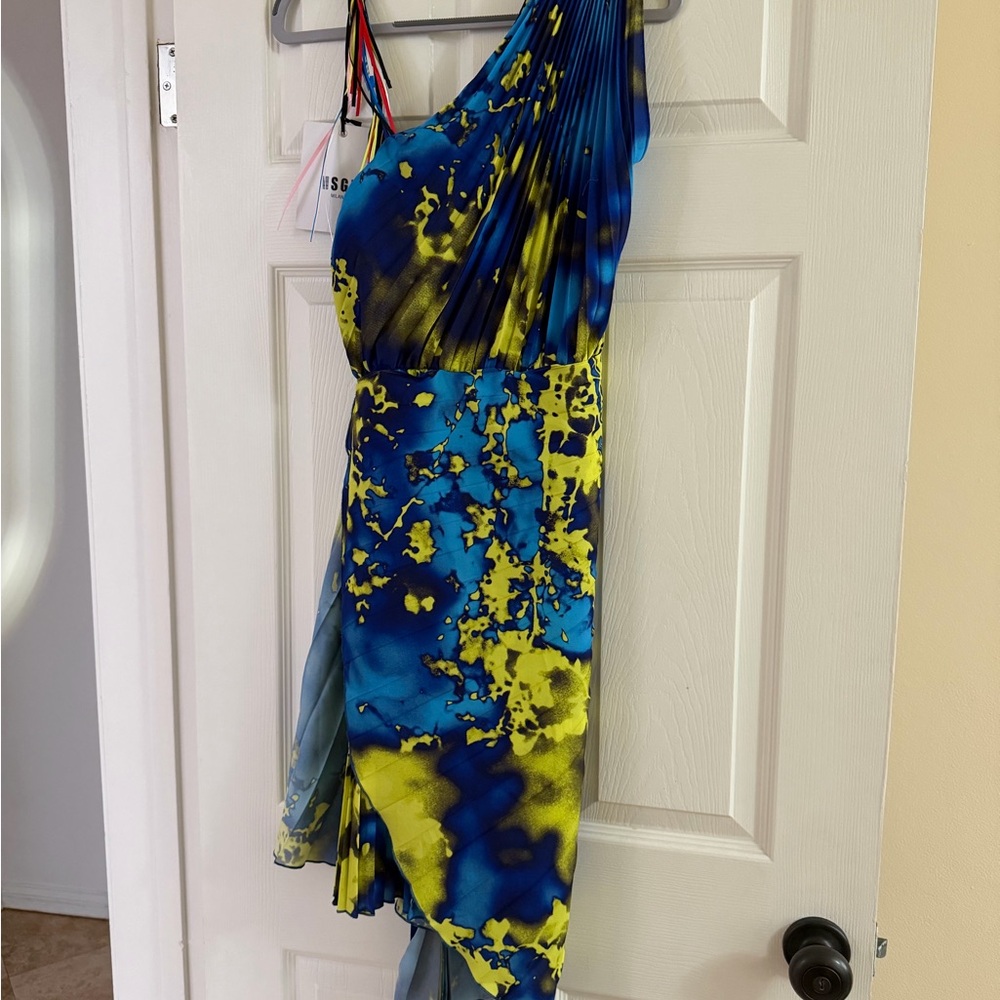 MSGM Vibrant One-Shoulder Dress in Blue and Yellow